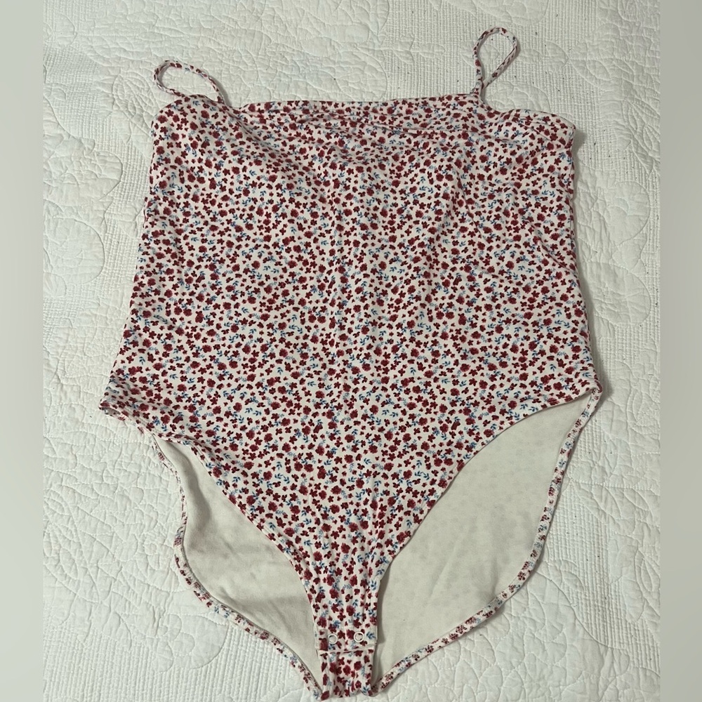 Old Navy Red and White Floral Bodysuit